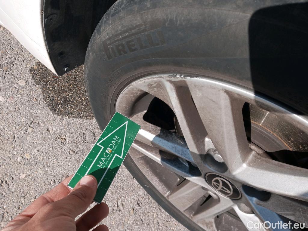  Toyota  Corolla TOYOTA  1.8 125H ACTIVE TECH E-CVT #23