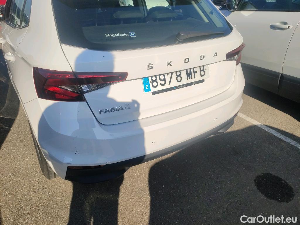  Skoda  Fabia SKODA  / 2021 / 5P / berlina con portón 1.0 TSI 70KW (95CV) Ambition (AC) #36