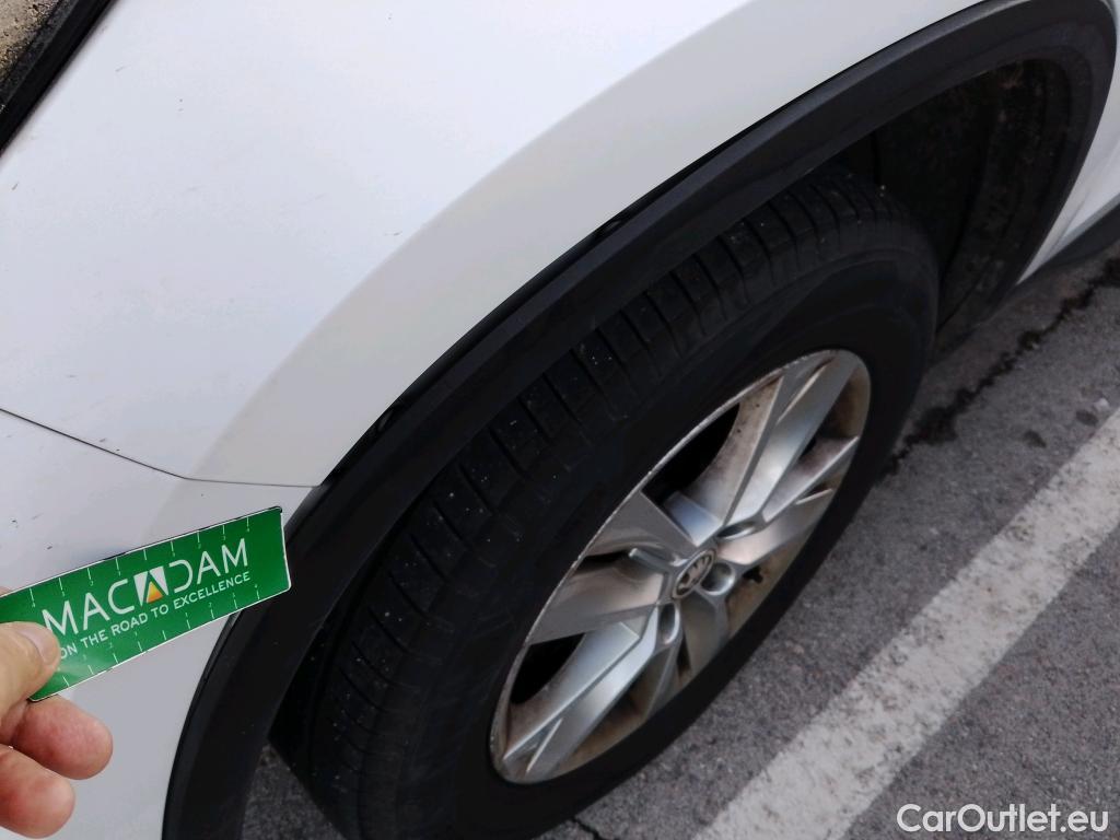  Skoda  Kodiaq SKODA  / 2021 / 5P / todoterreno 1.5 TSI 110KW (150cv) 4x2 Ambition #3