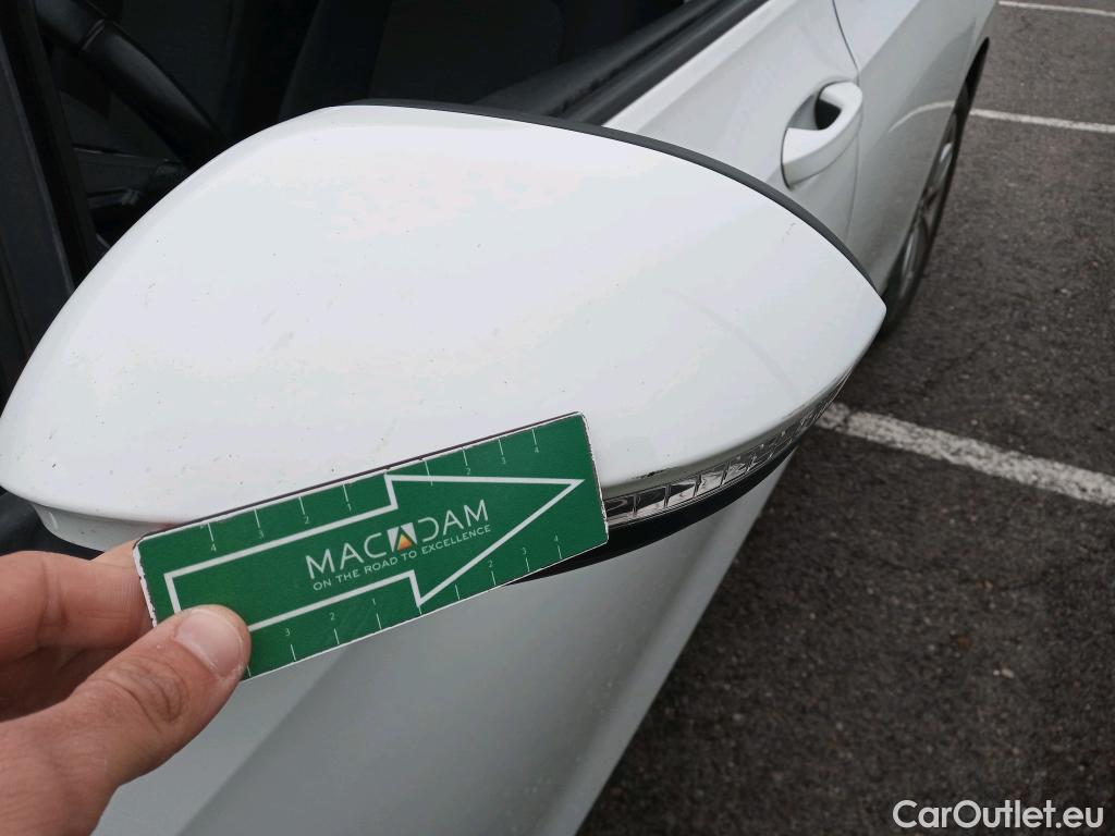  Volkswagen  Golf  VOLKSWAGEN / 2020 / 5P / berlina con portón 2.0 TDI 85kW (115CV) #24