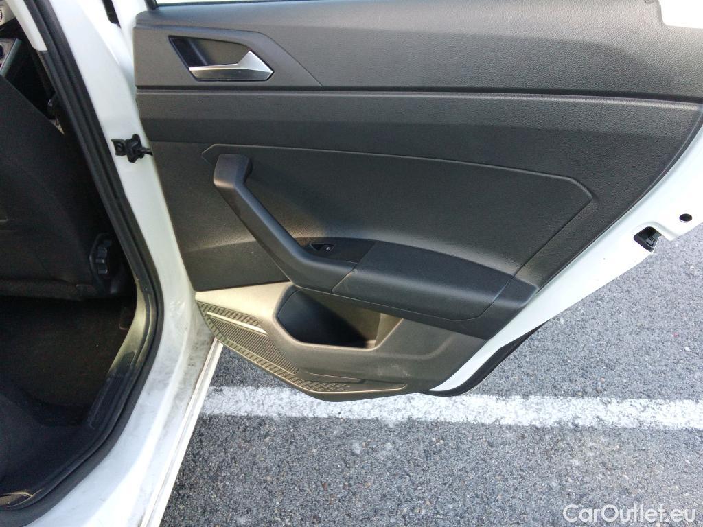  Volkswagen  Polo VOLKSWAGEN  / 2017 / 5P / berlina con portón Advanced 1.0 TSI 70kW (95CV) (CX)  #7