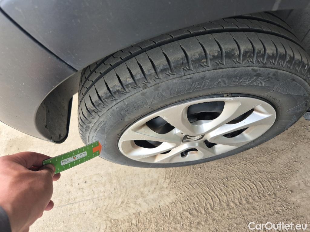  Citroen  C3 CITROEN  / 2020 / 5P / berlina con portón BlueHDi 75KW (100CV) S&S Live Pack #22