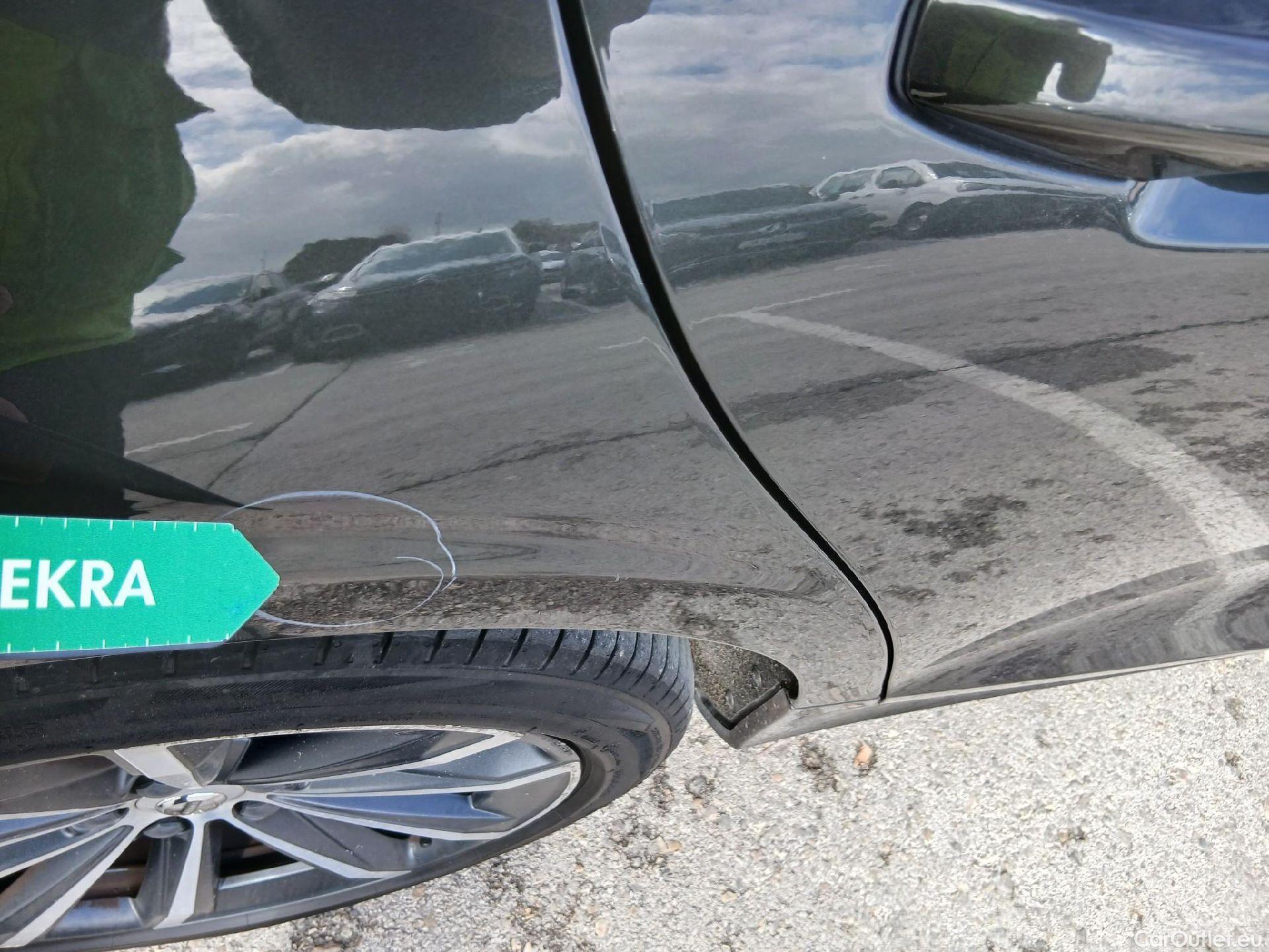  Volvo  V60 VOLVO  / 2018 / 5P / familiar 2.0 B4 (D) Momentum Auto #28