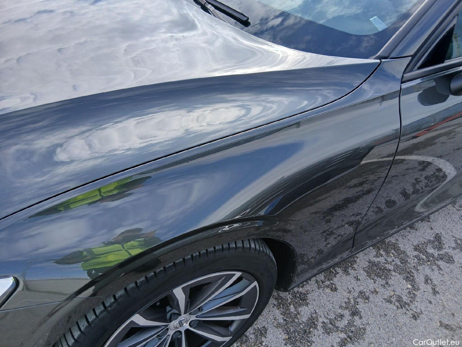  Volvo  V60 VOLVO  / 2018 / 5P / familiar 2.0 B4 (D) Momentum Auto #17