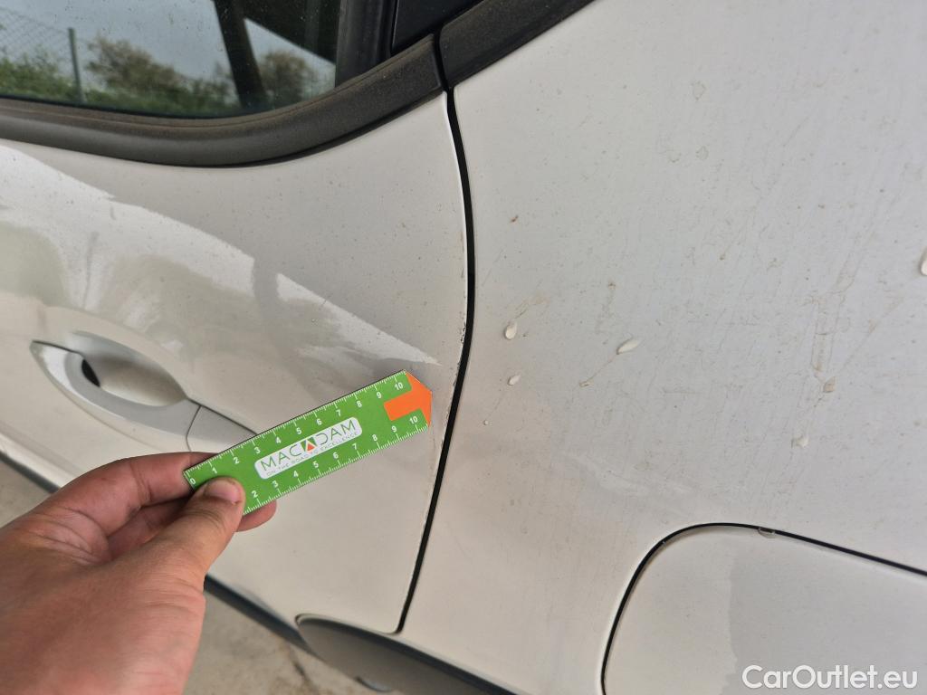  Citroen  C3 CITROEN  / 2020 / 5P / berlina con portón BlueHDi 75KW (100CV) S&S Live Pack #13