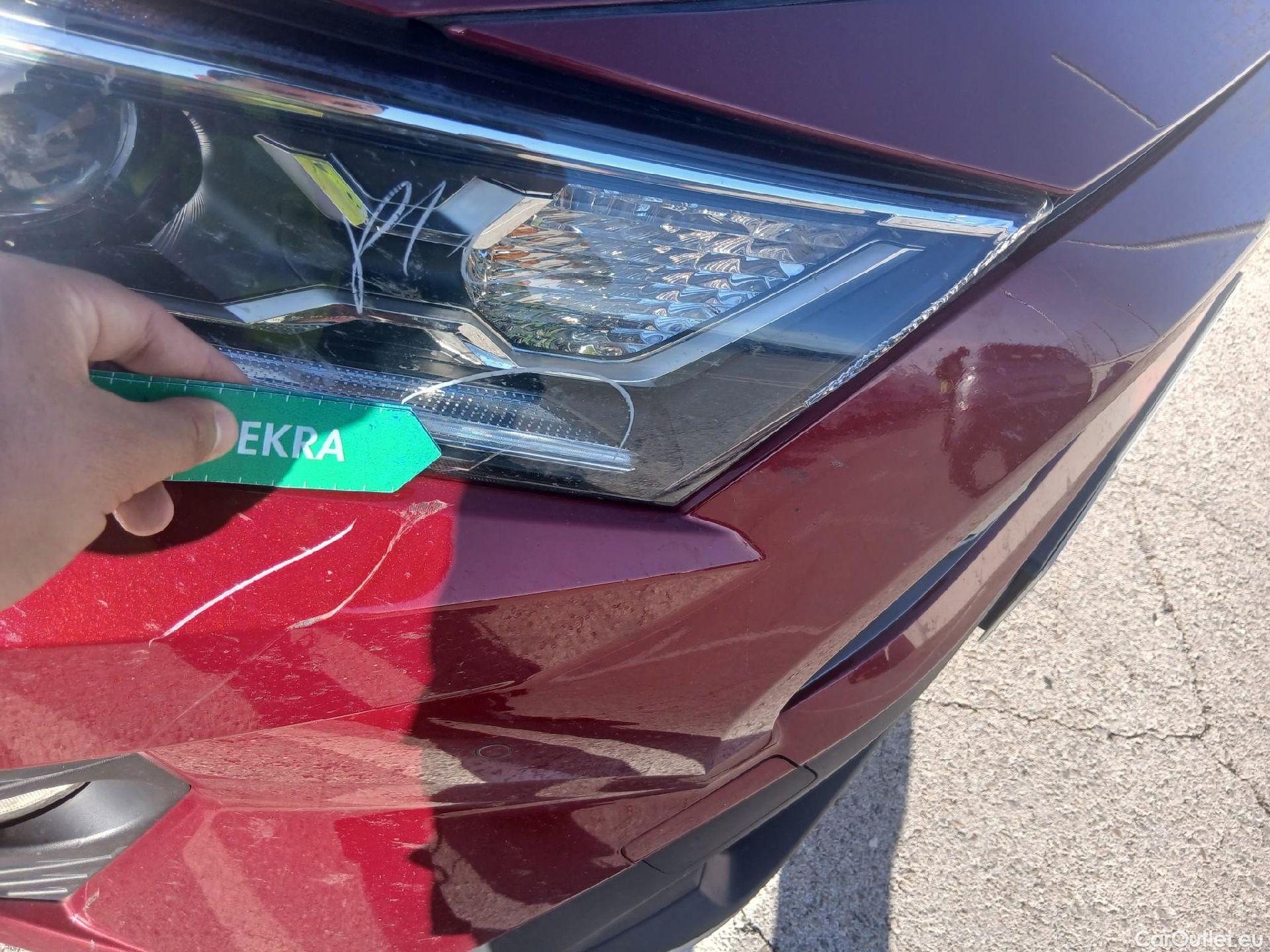  Toyota  RAV4 TOYOTA  / 2018 / 5P / todoterreno 2.5l 220H Luxury 4WD #7