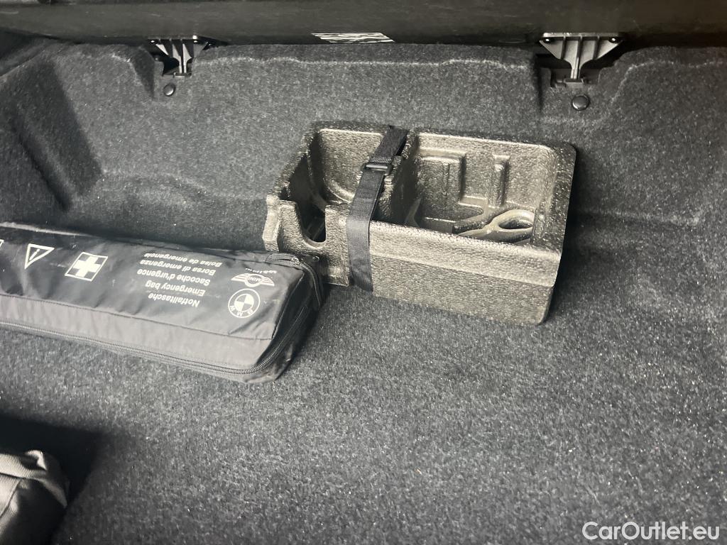  Bmw  X1 BMW  / 2019 / 5P / todoterreno sDrive16d #9