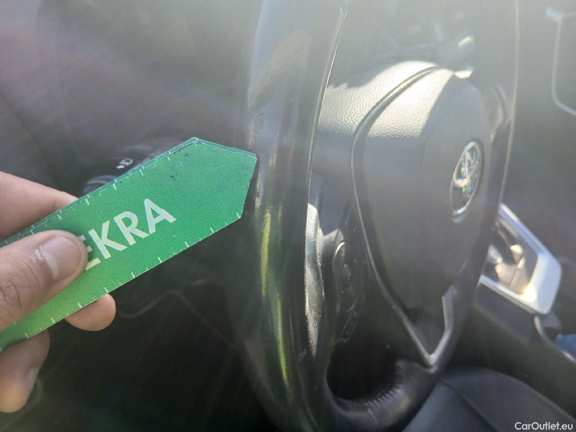  Toyota  RAV4 TOYOTA  / 2018 / 5P / todoterreno 2.5l 220H Luxury 4WD #4