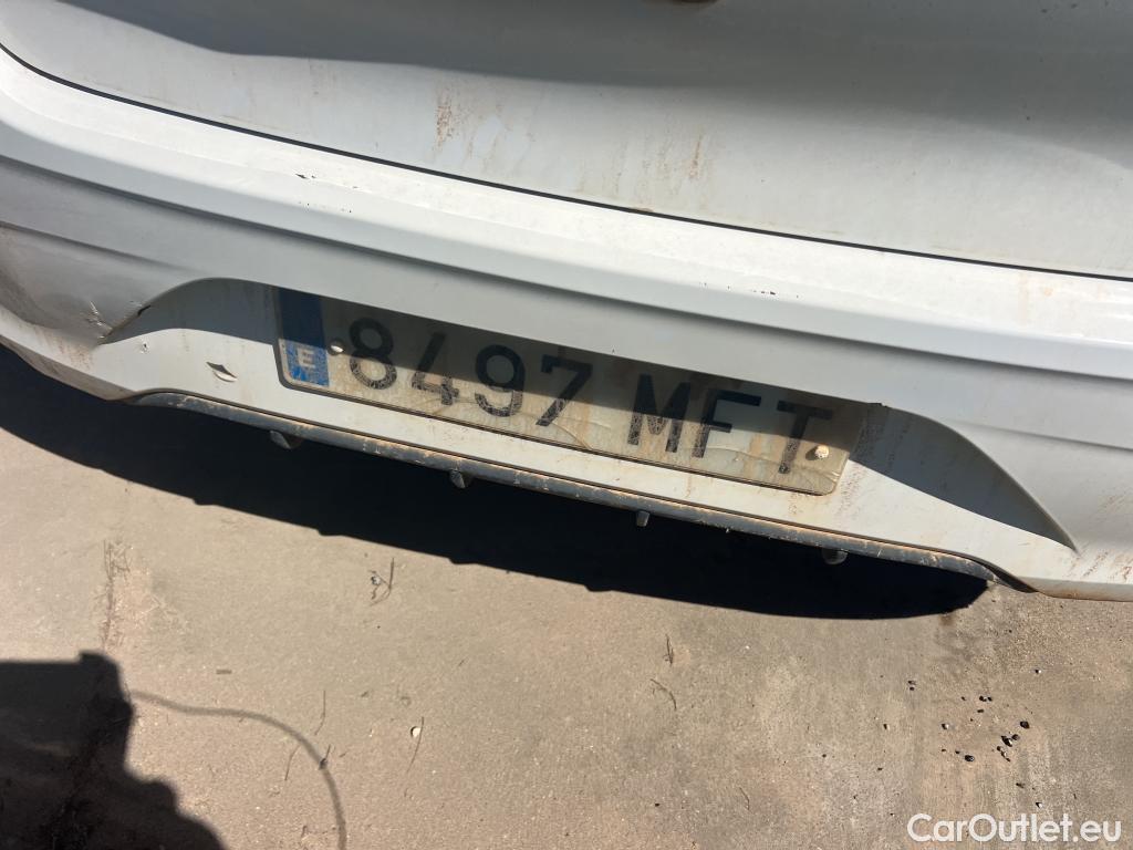  Hyundai  i10 HYUNDAI  / 2020 / 5P / berlina con portón 1.0 Essence #17