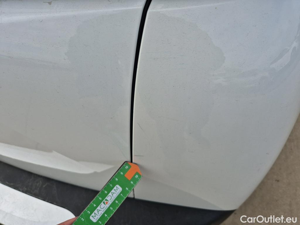  Peugeot  2008 PEUGEOT  / 2019 / 5P / todoterreno Active Pack BlueHDI 81kW (110CV) #33