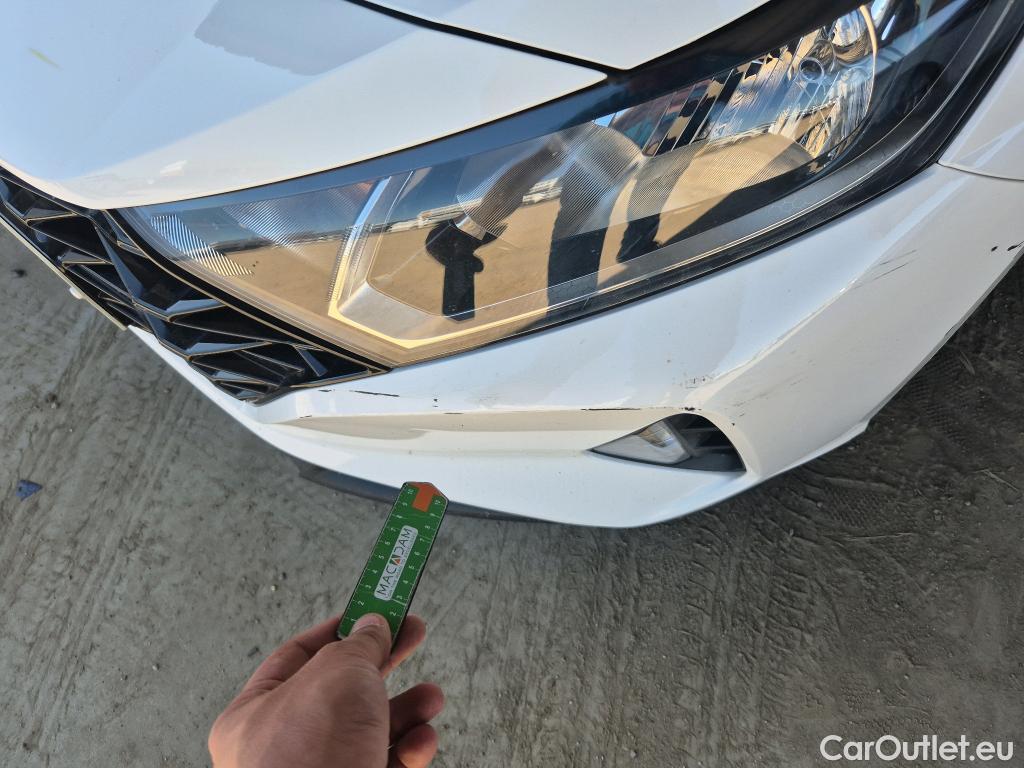  Hyundai  i20 HYUNDAI  / 2020 / 5P / berlina con portón 1.0 TGDI 74kW (100CV) 48V Essence #24