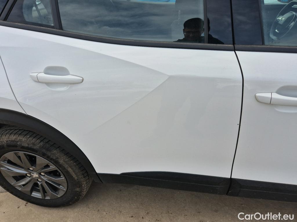  Peugeot  2008 PEUGEOT  / 2019 / 5P / todoterreno Active Pack BlueHDI 81kW (110CV) #30