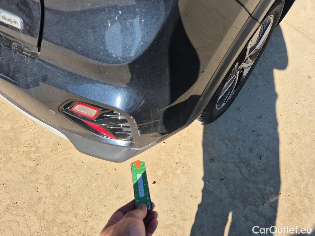  KIA  Niro KIA  1.6 GDi PHEV 104kW (141CV) Drive #18