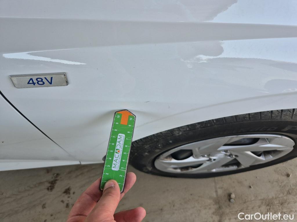  Hyundai  i20 HYUNDAI  / 2020 / 5P / berlina con portón 1.0 TGDI 74kW (100CV) 48V Essence #44