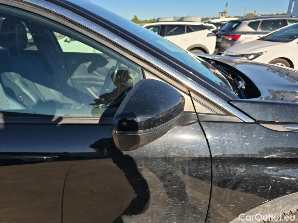  Peugeot  3008 PEUGEOT  / 2020 / 5P / todoterreno 1.5 BlueHDi 96kW S&S Allure Pack EAT8 #23