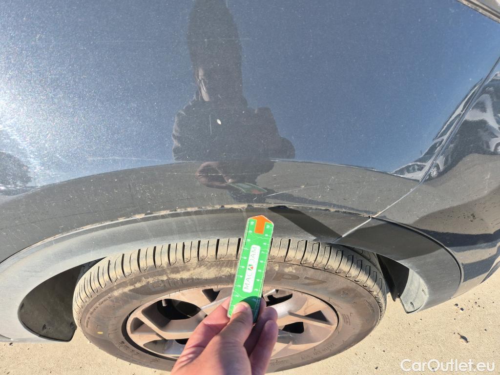  KIA  Sportage KIA SPORTGE 1.6MHEV Drive 100kW(136CV) 4x2(Crist Tintados)(CX) #26