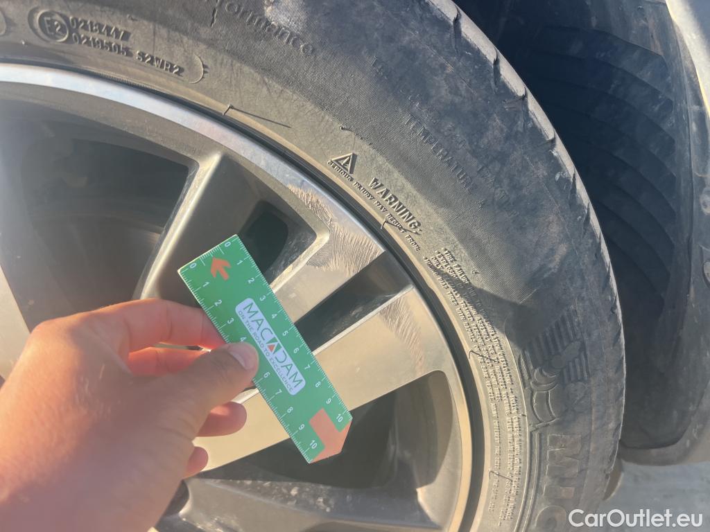  Peugeot  3008 PEUGEOT  / 2020 / 5P / todoterreno 1.5 BlueHDi 96kW S&S Allure Pack EAT8 #5