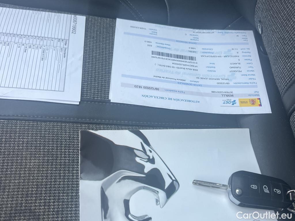  Peugeot  3008 PEUGEOT  / 2016 / 5P / todoterreno 1.5 BlueHDi 96kW (130CV) S&S Allure EAT8 #38