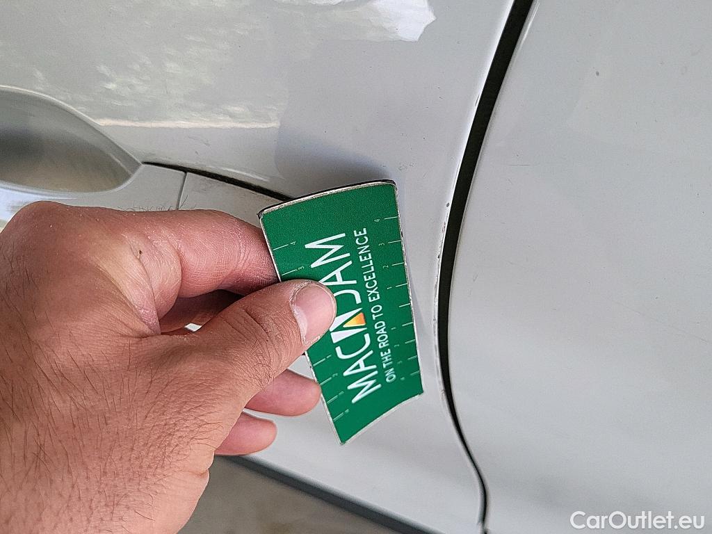  Renault  Clio RENAULT  / 2019 / 5P / berlina con portón Equilibre Blue dCi 74kW (100CV) #9