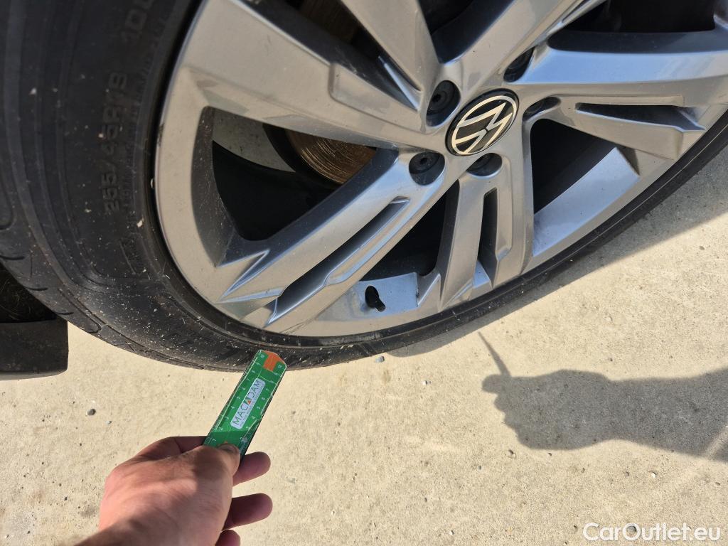  Volkswagen  Tiguan  R-Line 2.0 TDI 150CV AT7 E6d #12