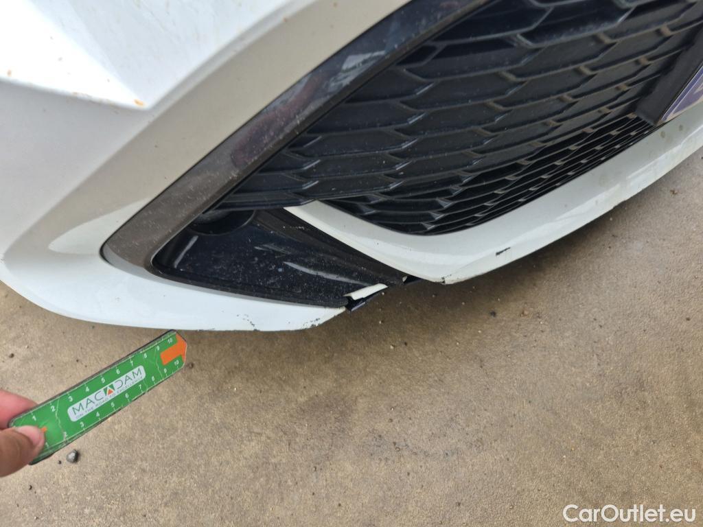  Toyota  Corolla TOYOTA  / 2019 / 5P / familiar 1.8 125H ACTIVE TECH E-CVT TOU SPORT #24