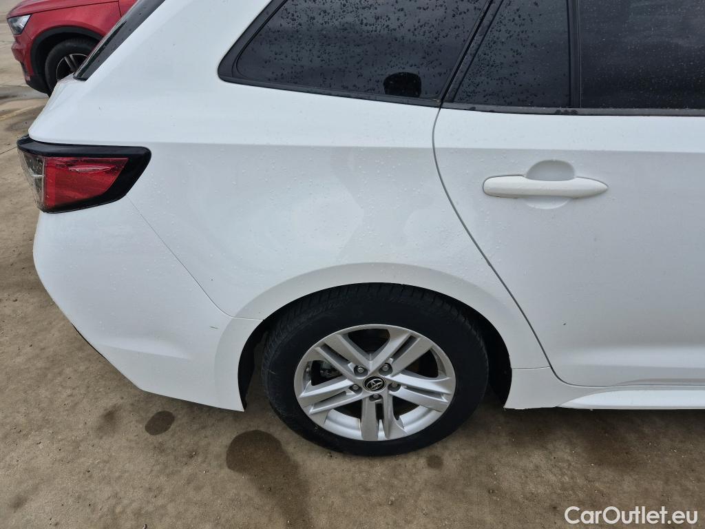  Toyota  Corolla TOYOTA  / 2019 / 5P / familiar 1.8 125H ACTIVE TECH E-CVT TOU SPORT #32