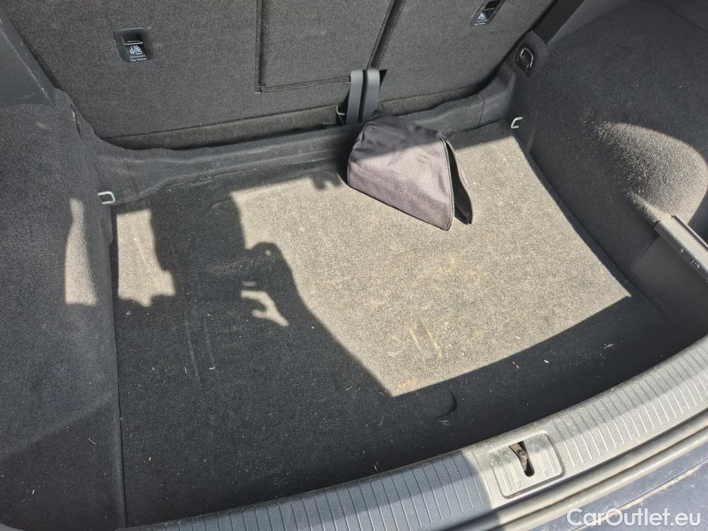  Volkswagen  Tiguan  R-Line 2.0 TDI 150CV AT7 E6d #10