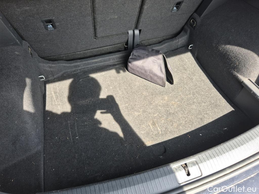  Volkswagen  Tiguan  R-Line 2.0 TDI 150CV AT7 E6d #9