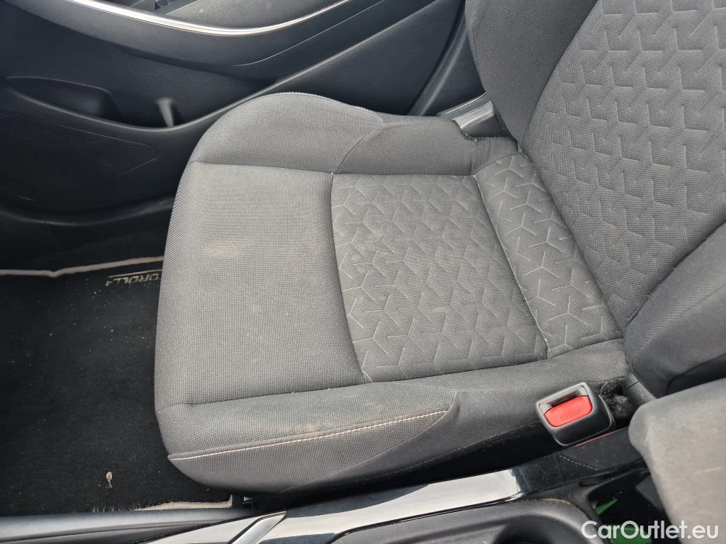  Toyota  Corolla TOYOTA  / 2019 / 5P / familiar 1.8 125H ACTIVE TECH E-CVT TOU SPORT #15