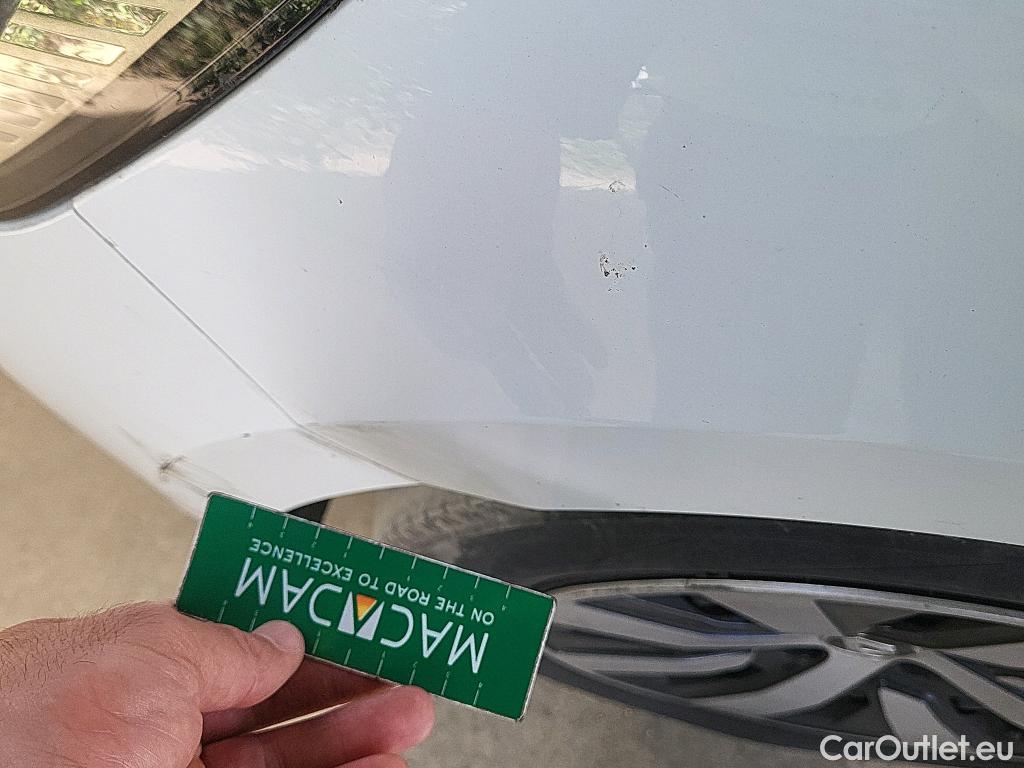  Renault  Clio RENAULT  / 2019 / 5P / berlina con portón Equilibre Blue dCi 74kW (100CV) #4