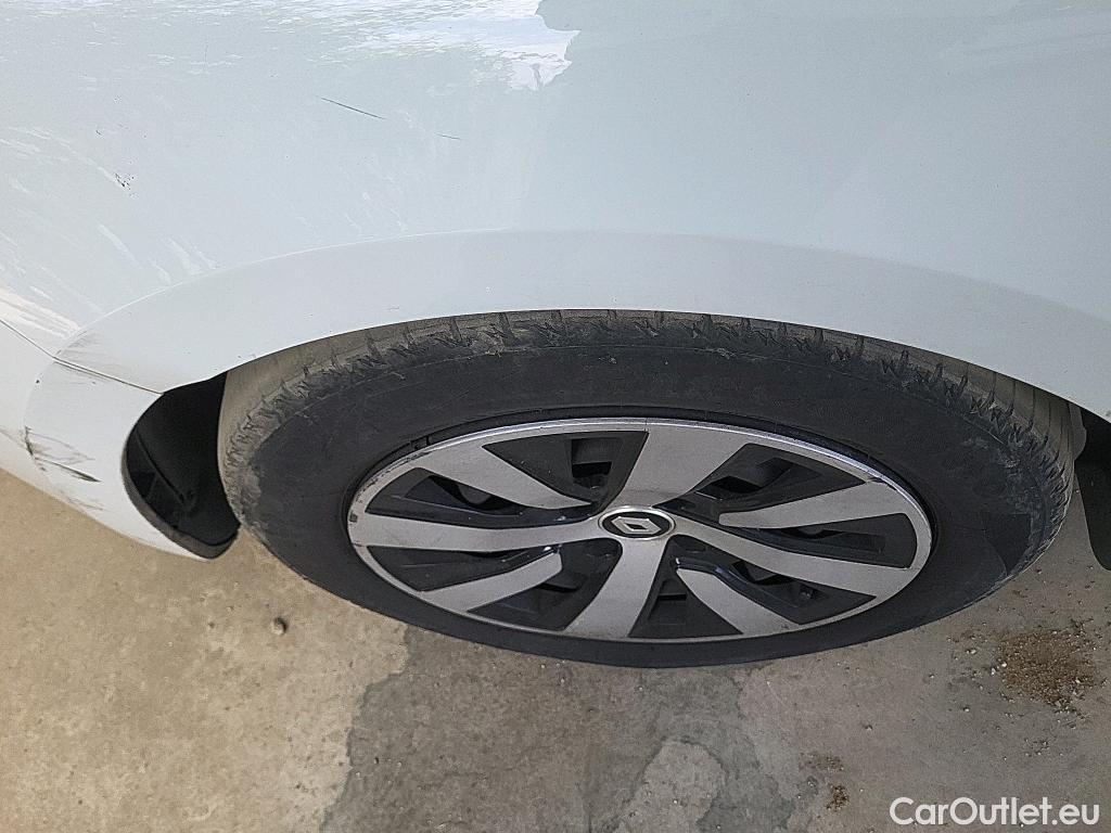  Renault  Clio RENAULT  / 2019 / 5P / berlina con portón Equilibre Blue dCi 74kW (100CV) #15