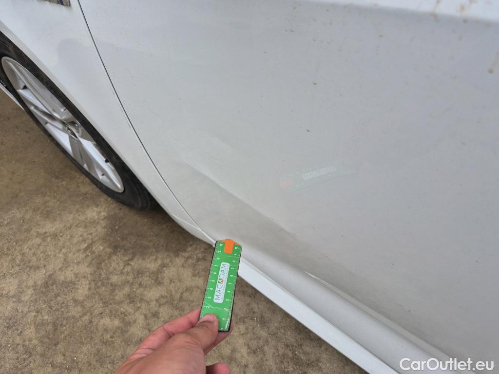  Toyota  Corolla TOYOTA  / 2019 / 5P / familiar 1.8 125H ACTIVE TECH E-CVT TOU SPORT #2