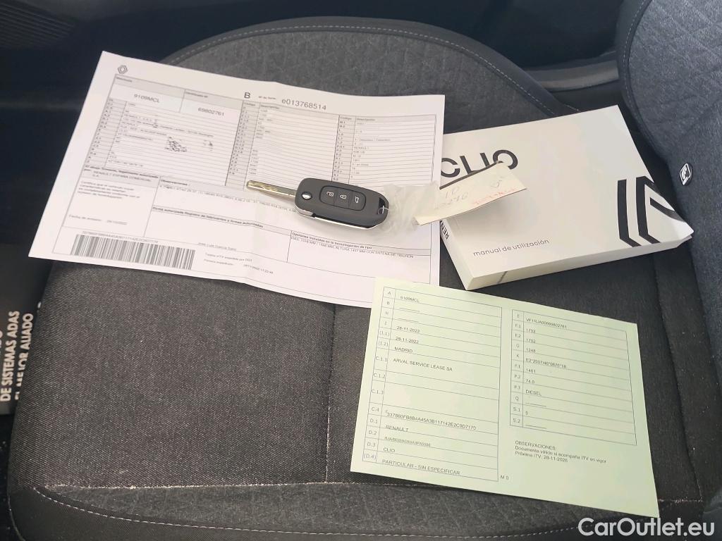  Renault  Clio RENAULT  / 2019 / 5P / berlina con portón Equilibre Blue dCi 74kW (100CV) #1