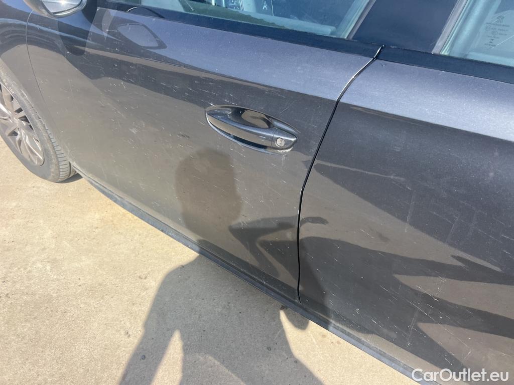  Peugeot  508 PEUGEOT  / 2018 / 5P / berlina con portón 5P Active Pack BlueHDi 130 S&S EAT8 (AC) #1