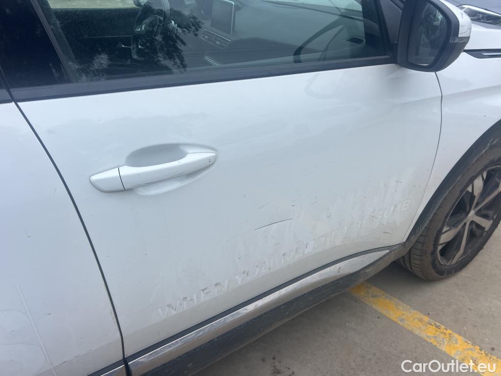  Peugeot  3008 PEUGEOT  / 2016 / 5P / todoterreno 1.5 BlueHDi 96kW (130CV) S&S Allure EAT8 #19