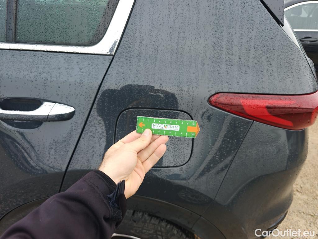  KIA  Sportage KIA  1.6MHEV Drive 100kW(136CV) 4x2(Crist Tintados) #84