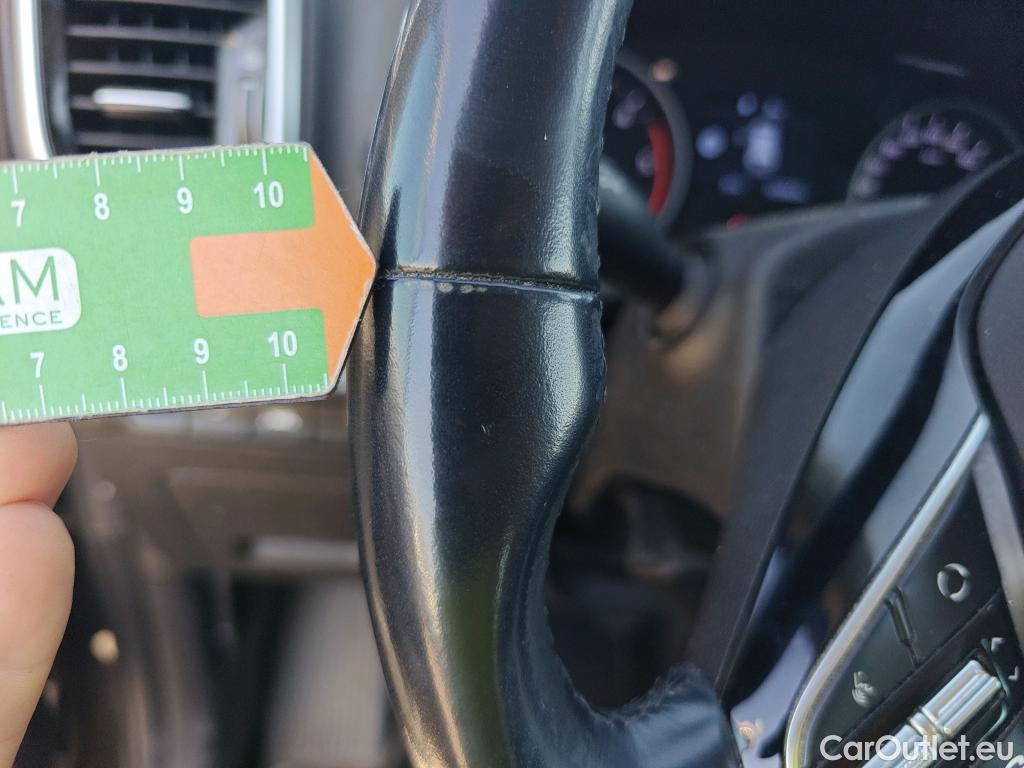  KIA  Sportage KIA  1.6MHEV Drive 100kW(136CV) 4x2(Crist Tintados) #24