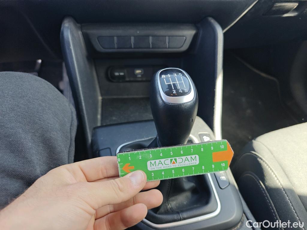  KIA  Sportage KIA  / 2022 / 5P / todoterreno 1.6 T-GDi 110kW (150CV) Concept 4x2 #51