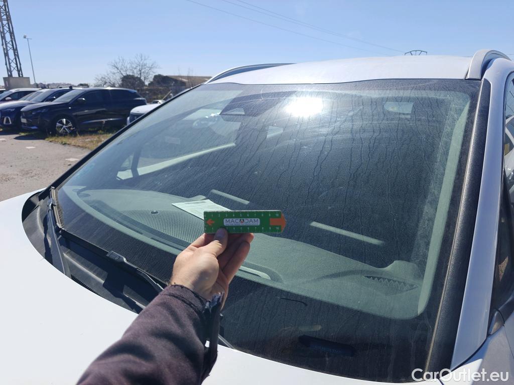  KIA  Sportage KIA  / 2022 / 5P / todoterreno 1.6 T-GDi 110kW (150CV) Concept 4x2 #4