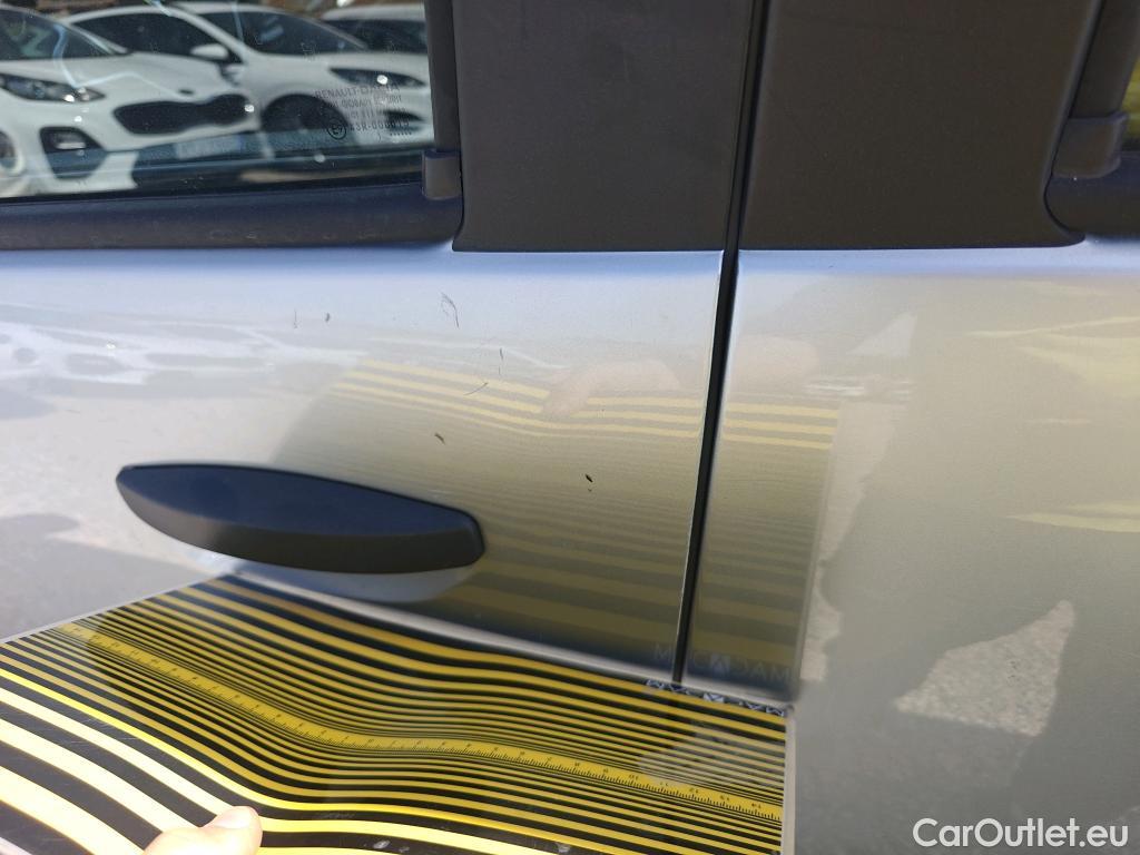  Dacia  Lodgy DACIA  / 2012 / 5P / monovolumen compacto Comfort Blue dCi 70kW (95CV) 5Pl - 18 #11