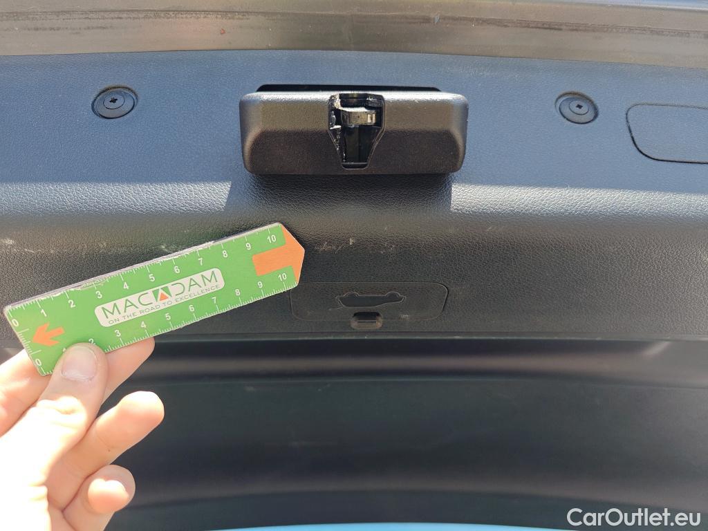  KIA  Sportage KIA  1.6MHEV Drive 100kW(136CV) 4x2(Crist Tintados) #20