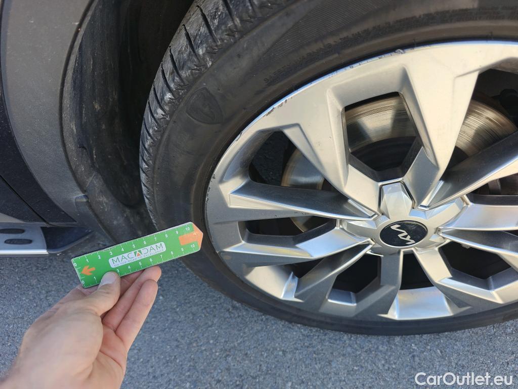  KIA  Sorento KIA  / 2020 / 5P / todoterreno 2.2 CRDi Emotion DCT 4x4 7pl (P.Luxury) #18