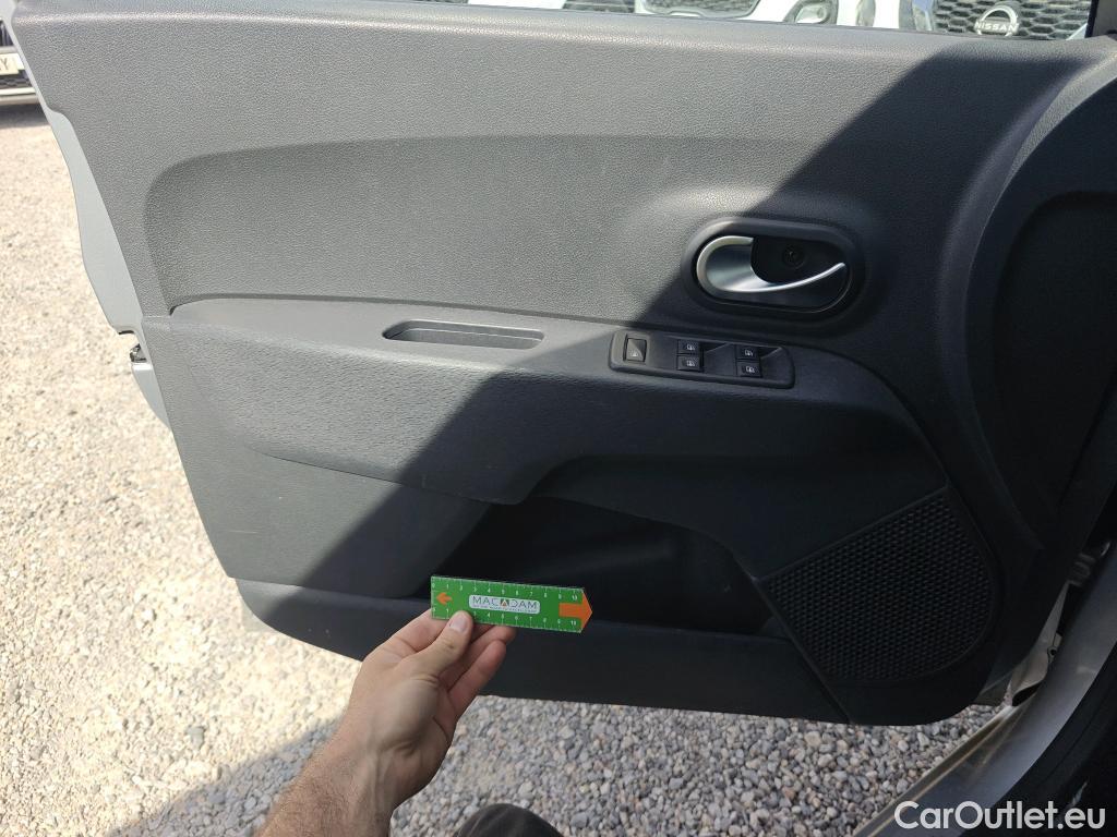  Dacia  Lodgy DACIA  / 2012 / 5P / monovolumen compacto Comfort Blue dCi 70kW (95CV) 5Pl - 18 #36