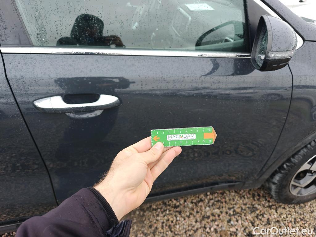  KIA  Sportage KIA  1.6MHEV Drive 100kW(136CV) 4x2(Crist Tintados) #1