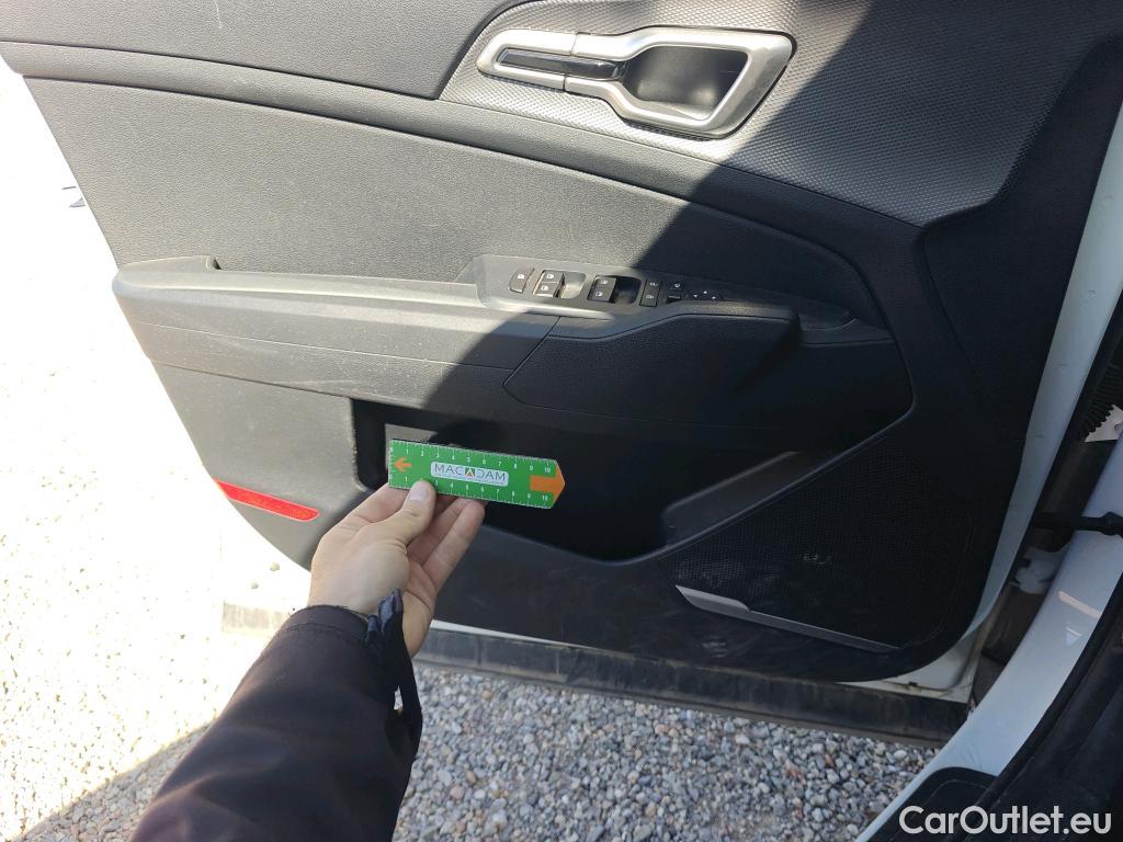  KIA  Sportage KIA  / 2022 / 5P / todoterreno 1.6 T-GDi 110kW (150CV) Concept 4x2 #42