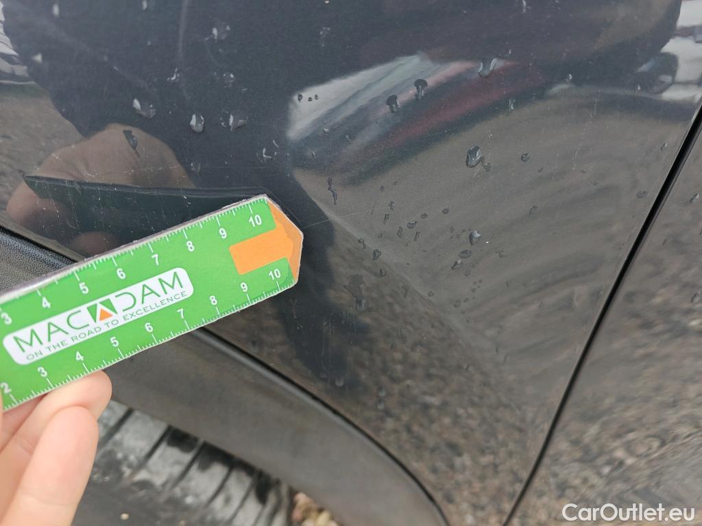  KIA  Sportage KIA  1.6MHEV Drive 100kW(136CV) 4x2(Crist Tintados) #27