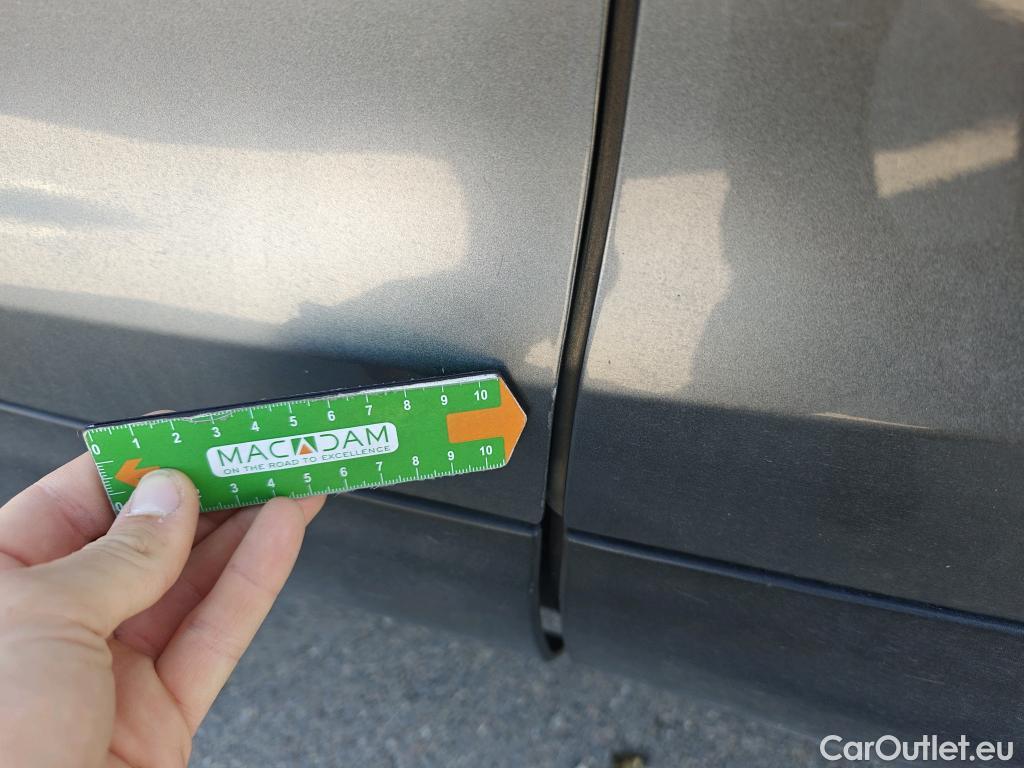  Nissan  Qashqai NISSAN  / 2017 / 5P / todoterreno dCi 85 kW (115 CV) E6D ACENTA #4