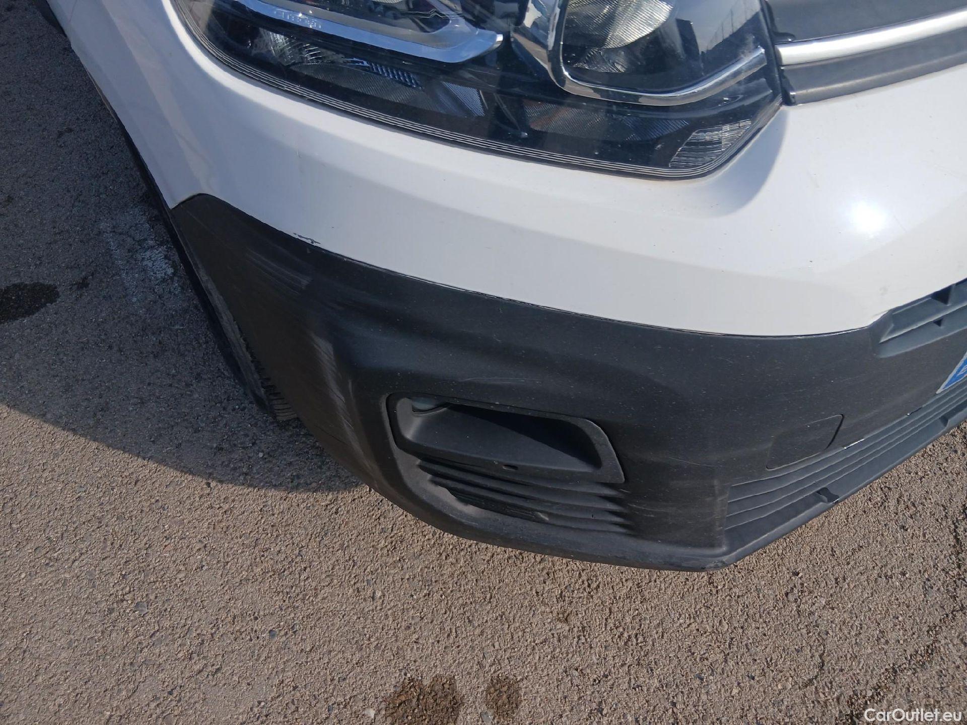  Citroen  Berlingo CITROEN  / 2018 / 4P / combi Talla M BlueHDi 100 LIVE (AC) #5