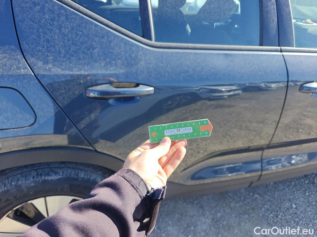  Volvo  XC 40 VOLVO XC40 / 2017 / 5P / todoterreno 1.5 T3 Momentum Pro Auto #1