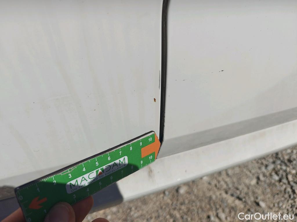  Skoda  KAMIQ SKODA  1.0 TSI 81kW (110CV) DSG Ambition #9